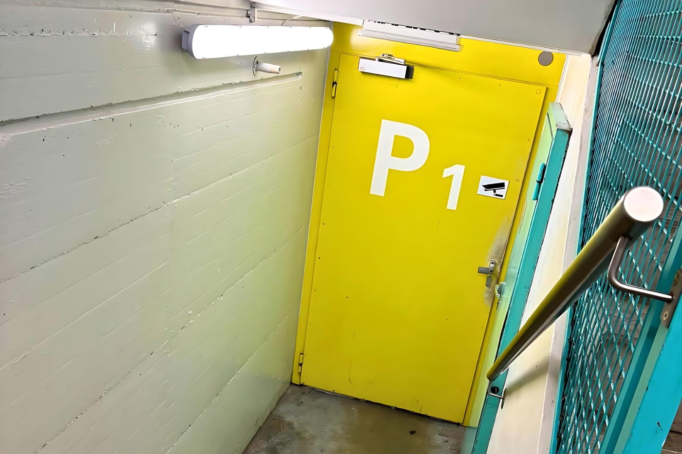 Éclairage parking à Montreux 2