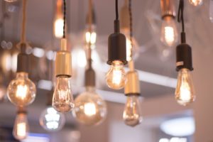 Éclairage professionnel en Suisse : quelle solution pour quel type de bâtiment ?