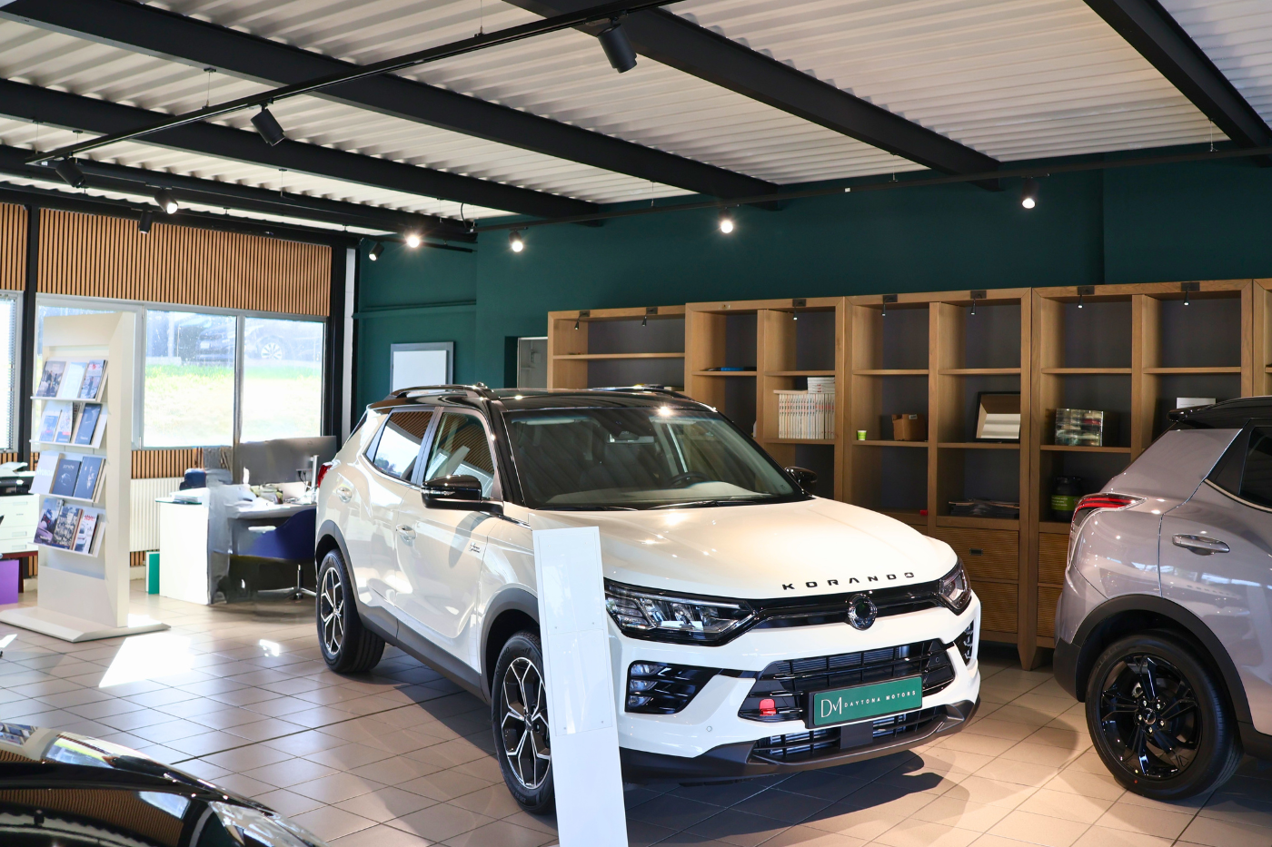 Éclairage showroom automobile à Lausanne