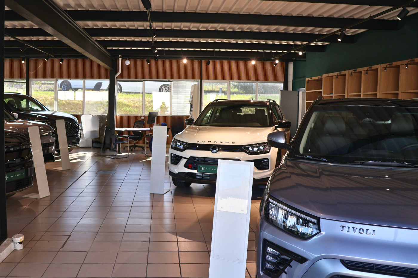 Éclairage showroom automobile à Lausanne